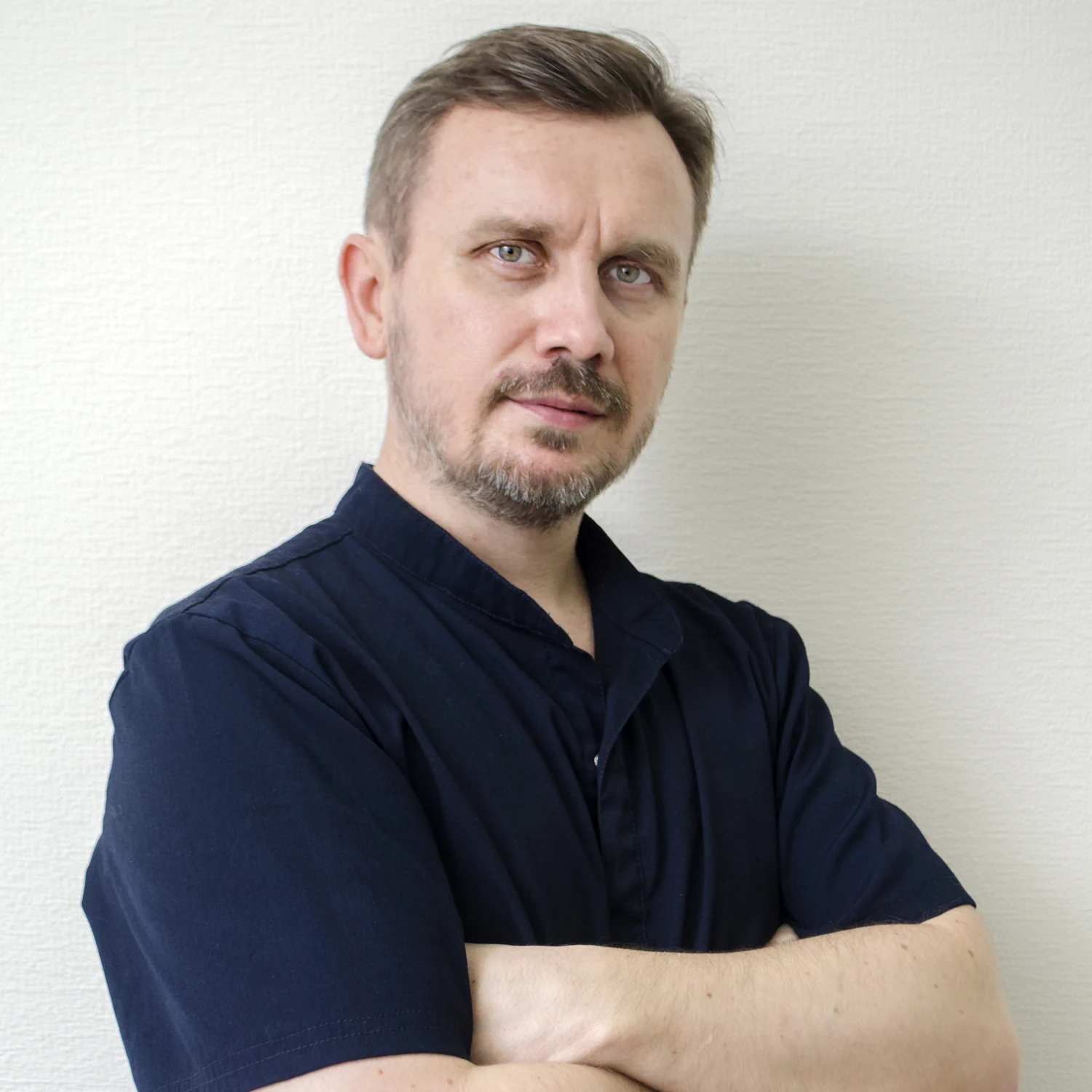 Стоматология в Волгограде, врач ортодонт Крамаренко Александр Владимировчи